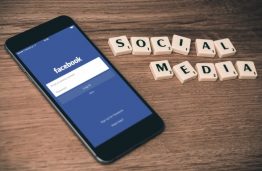 Tyrė įmonių komunikaciją socialiniame tinkle: kaip verslui gauti realios naudos iš „Facebook“?