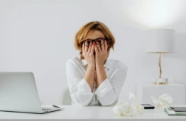 Darbuotojų atsparumas: kas turi įtakos gebėjimui atsigauti po sunkumų darbe?